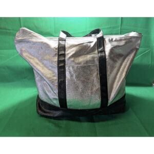 VICTORIA'S SECRET Silver/Blk Weekender Tote